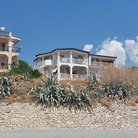 Corallo Blu Sul Mare Apartment *